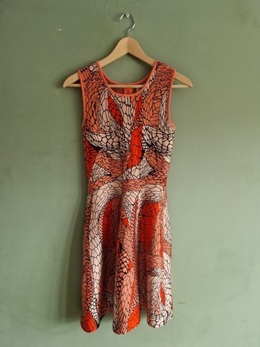 Rare issa london orange - rare,