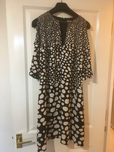 Issa off shoulder shift dress - shoulder,